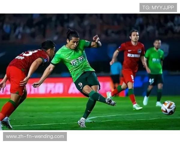 英超联赛与中超联赛的比较：对比英超与中超联赛的差异与发展